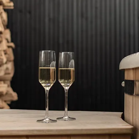 Buitengeluk Kapel-Avezaath