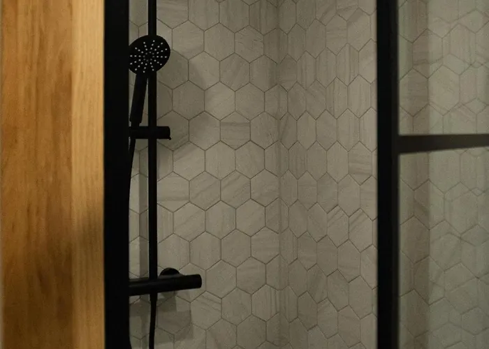 Buitengeluk Kapel-Avezaath